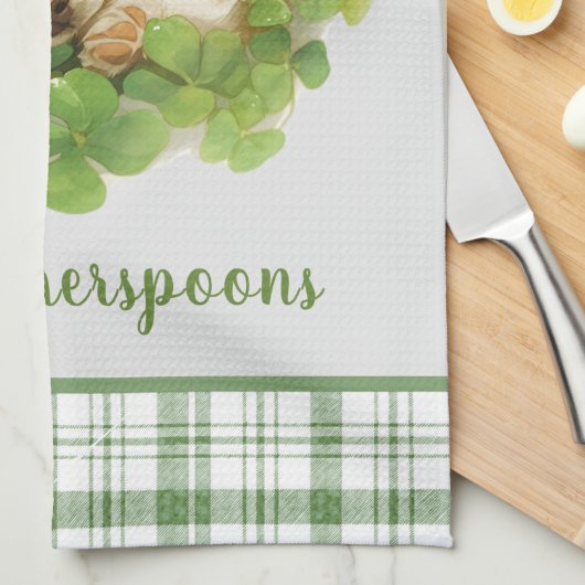 Cocker Spaniel Puppy Sleeping in Shamrocks Plaid  Geschirrtuch