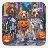 Cocker Spanierhunde Trick-or-Treating zu Halloween Quadratischer Aufkleber (Vorderseite)