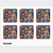 Cocker Spanierhunde Trick-or-Treating zu Halloween Quadratischer Aufkleber (Blatt)