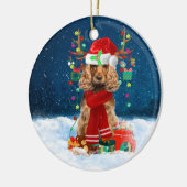 Cocker Spanischer Hund mit Weihnachtsgeschenken Keramik Ornament (Links)