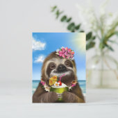 Cocktail Sloth am Strand Postkarte (Stehend Vorderseite)