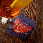 Cocktaillounge im Mittelalter Getränkeuntersetzer<br><div class="desc">Cocktail Lounge Untersetzer im Stil der Mitte des Jahrhunderts - Die unverwechselbare Klasse des Designs aus der Mitte des Jahrhunderts verleiht jedem Ambiente seinen eigenen Stil. Hier trifft man sich zu diesem phantastischen personalisierten Cocktail-Lounge-Getränkecoaster. Sie werden es im Schatten machen lassen. Dieser fantastische Untersetzer wird Ihnen den perfekten Start in...</div>