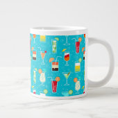 Cocktailmuster auf Aquamarinem Hintergrund Jumbo-Tasse (Rechts)