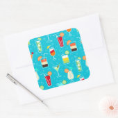 Cocktailmuster im Aquamarinen Hintergrund Quadratischer Aufkleber (Umschlag)