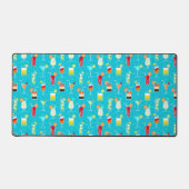 Cocktailmuster im Aquamarinen Hintergrund Schreibtischunterlage (Vorderseite)