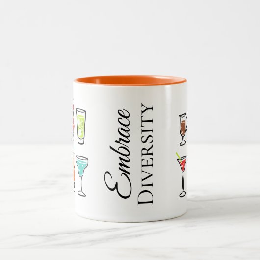 Cocktails Embrace Diversity Bachelorette Zweifarbige Tasse (Mittel)