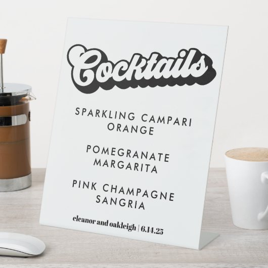 Cocktails in Schwarz und Weiß Sockelschild (In Situ)