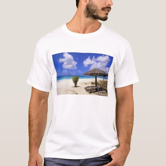 Coco Point Beach, Barbuda, Antigua T-Shirt (Vorderseite)