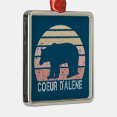 Coeur d'Alene Idaho Retro Bear Ornament Aus Metall (Rechts)