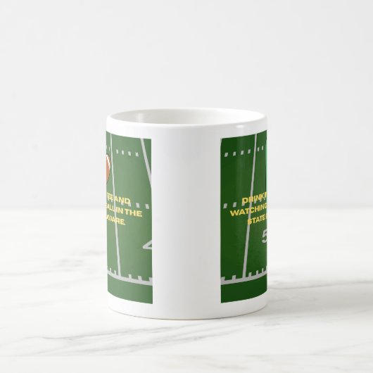 Coffee and Football in Delaware Kaffeetasse (Mittel)