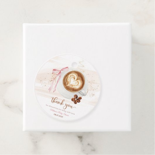 Coffee baby shower Is Brewing bow Geschenkanhänger (Beispiel)