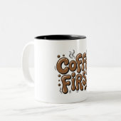 Coffee First Retro Bubble Typography Mug Zweifarbige Tasse (Vorderseite Links)