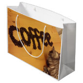 Coffee Lover's Gift Bag von RoseWrites Große Geschenktüte (Rückseite Schrägansicht)