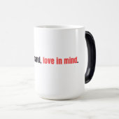 Coffee Mind Mug – “Coffee in hand, love in mind.” Verwandlungstasse (VorderseiteRechts)