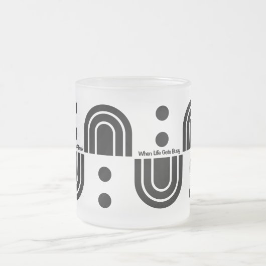 "Coffee Says Pause" Moderne Mattierte Tasse aus Gl (Mittel)