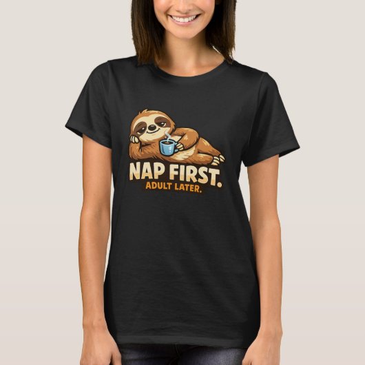 Coffee Sloth - Critter Kingdom T-Shirt (Vorderseite)