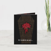 Coffin and Roses Goth Wedding Einladung Card (Vorderseite)