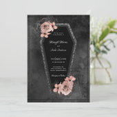 Coffin Black Rose Sparkle Halloween Hochzeit Einladung (Stehend Vorderseite)