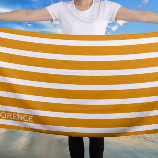 Coffodigelbe Cabana-Streifen - personalisiert Strandtuch