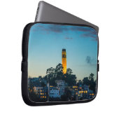 Coit Tower San Francisco – Skyline Photography Art Laptopschutzhülle (Vorne Rechts)