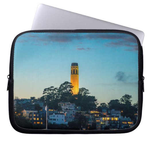Coit Tower San Francisco – Skyline Photography Art Laptopschutzhülle (Vorderseite)