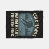 Cold Hands Warm Heart Frozen Rink – Ice Hockey Win Fleecedecke (Vorderseite (Horizontal))
