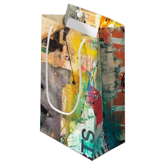 Collage Head Kleine Geschenktüte (Vorderseite Schrägansicht)