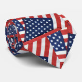 Collage Krawatte (Gerollt)