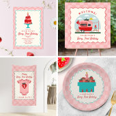 Berry 1st Birthday Strawberry Basket Checkerboard Pappteller