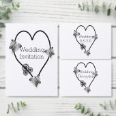 Schwarz-Weiß-Schmetterlingsherz-Design-Hochzeit Weinetikett (Personalisiere diese Kollektion eines unabhängigen Creators.)