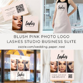 Rosa Schrift-Logo Wimpernstudio-Mitarbeiter T-Shirt