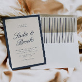 Hochzeit mit klassischem ovalem Monogramm in Navy- Geschenktütchen