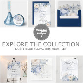 Elegant Modern Dusty Blue Floral Quinceñera Einladung