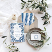 Elegant Blue Floral Crest Monogram Wedding Weinetikett