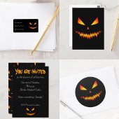 Halloween Cool scary Jack O'Lantern face on black Postkarte
