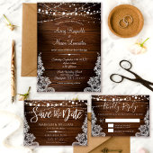Rustikale Holz-Hochzeit mit Lichterketten und Spit Pappteller