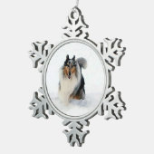 Collie läuft durch Schnee Schneeflocken Zinn-Ornament (Rechts)