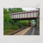 Colne Bound Train Leaving Burnley Barracks Railway Postkarte (Vorderseite)