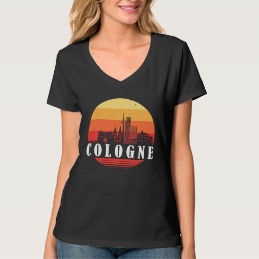 Cologne Skyline in Retro Vintage Style T-Shirt (Vorderseite)