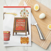 Colonel Klinger, custard slinger Geschirrtuch (Viertel Falte)