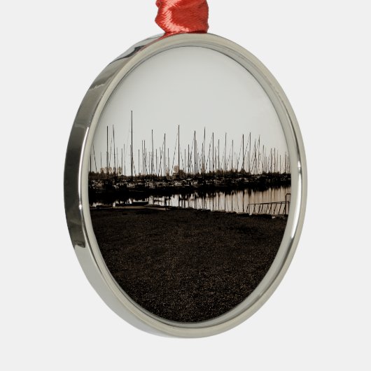 Colonel Sam Smith Park Marina Ornament Aus Metall (Rechts)