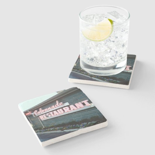 Colonnade Atlanta, Colonnade, Colonnade Steinuntersetzer (Seitenansicht)