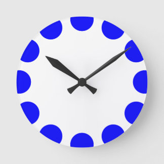 Color Crescent - Blue and White Runde Wanduhr