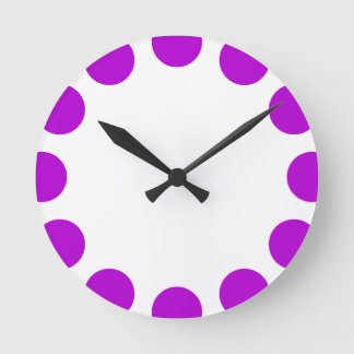 Color Crescent - Purple and White Runde Wanduhr
