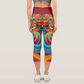Color Wave Fusion – Modern Abstract Swirl Art Capri Leggings (Rückseite)