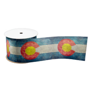 Colorado-Staatsflagge mit Vintagem retro grungy Satinband