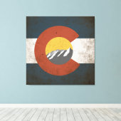Colorado State Flag Grunge mit Bergen Leinwanddruck (Insitu (Holzboden))