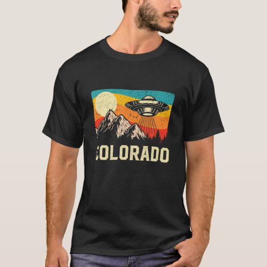 Colorado UFO Alien Raumschiff Berge Retro Hikin T-Shirt (Vorderseite)