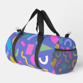 Colorful Abstract Geometric Memphis Style Pattern Duffle Bag (Rechte Ecke)