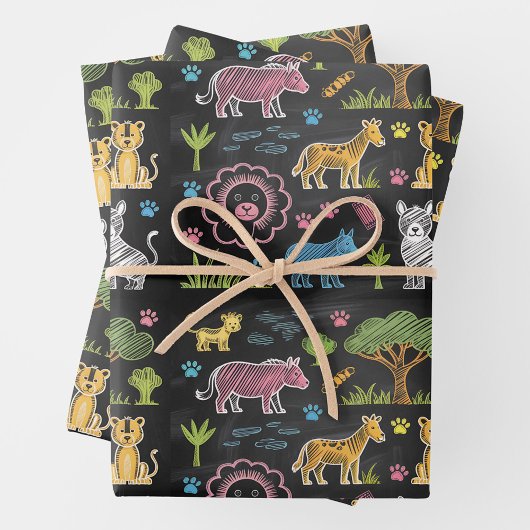 Colorful animals and trees are arranged geschenkpapier set